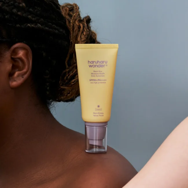 Haruharu Black Rice Moisture Airyfit Sunscreen SPF50+ 50ml (4) Αντηλιακή κρέμα προσώπου Haruharu με μαύρο ρύζι και υαλουρονικό οξύ SPF50+ 50ml