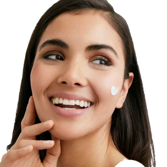 Eucerin Sun Protection gel SPF50 2 Eucerin Sun Protection Αντηλιακό Gel Προσώπου SPF50 50ml - Αξιόπιστη Προστασία