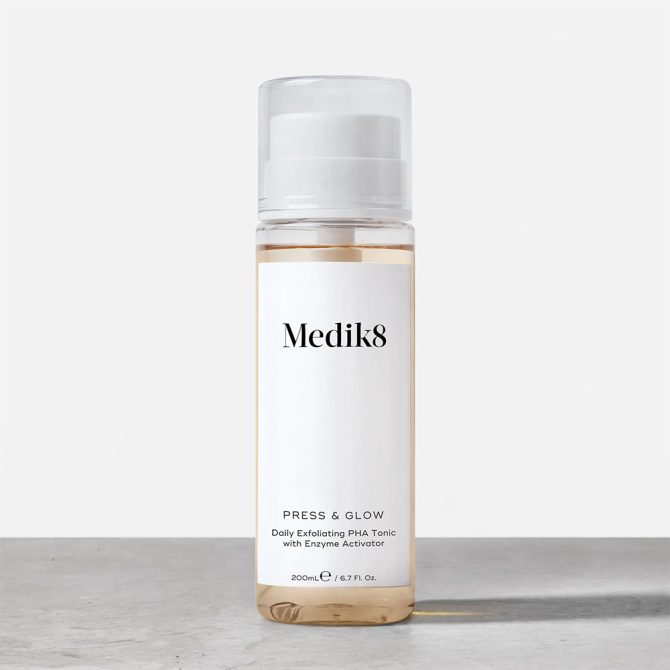 Medik8 Press and Glow Peeling 3 Medik8 Press and Glow Peeling 3