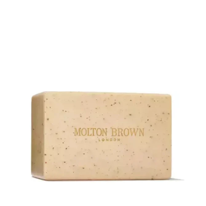 molton-brown-scrub-somatos-250gr 2 Molton Brown Scrub Σώματος 250gr – Απαλή Απολέπιση με Φυσικά Συστατικά