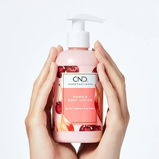 CND Scentsations Black Cherry & Nutmeg lotion 3 CND Scentsations Black Cherry & Nutmeg Ενυδατική Lotion για Χέρια - Σώμα με Aloe Vera 245ml