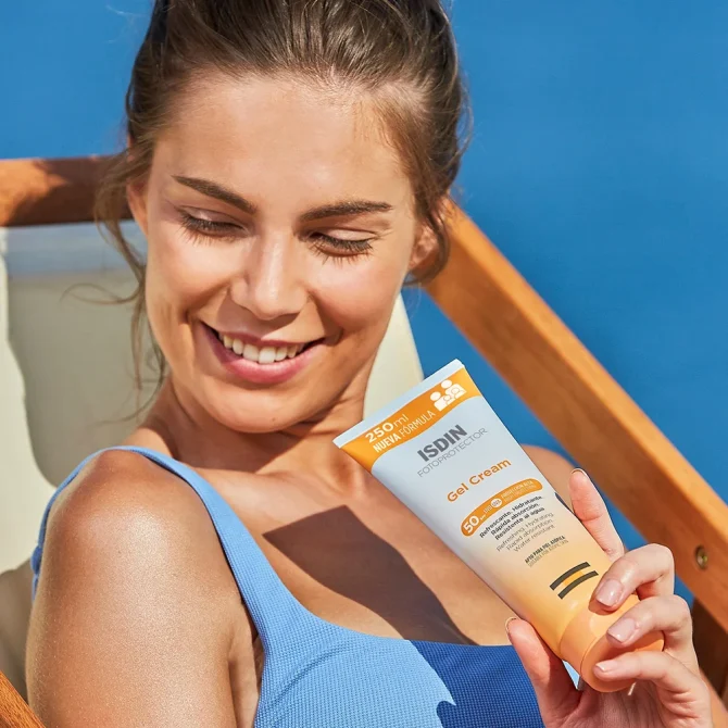Isdin Fotoprotector Gel Cream SPF50 2 Isdin Fotoprotector Gel Cream SPF50 Αντηλιακό Gel Σώματος 250ml για Αξιόπιστη Προστασία