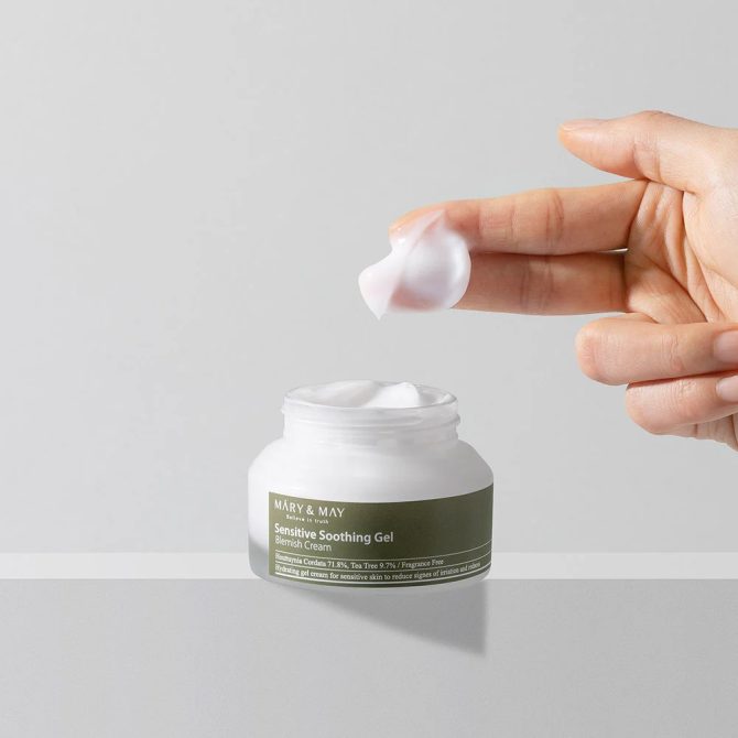 Mary & May Sensitive Soothing Gel 5