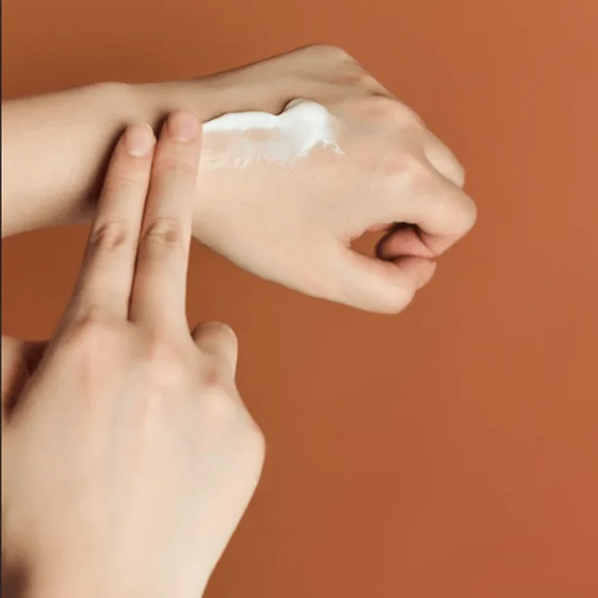 skin1004-madagascar-centella-probio-cica-enrich-cream-50ml 4 Skin1004 Madagascar Centella Probio-Cica Enrich Cream 50ml – Ενυδάτωση & Καταπράυνση